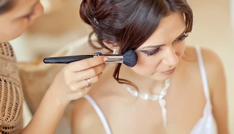 How To Do Makeup For The First Time.